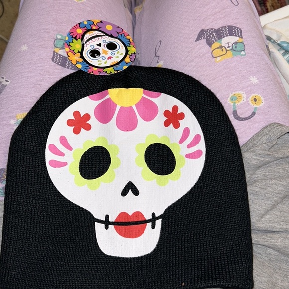 HAT BUNDLE LOT GIRLS - HELLO KITTY, CHEETAH, WINTER, SKULL, BUCKET - Picture 2 of 9